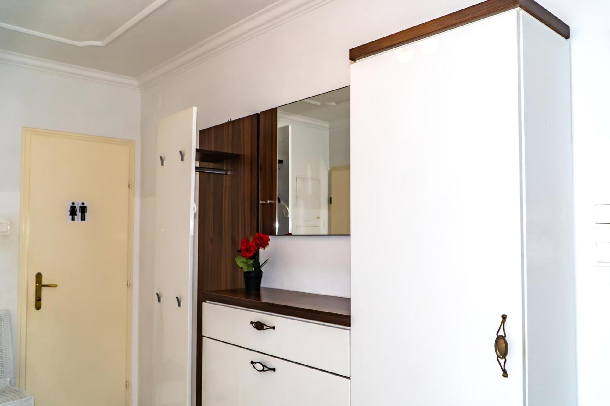 Spacious Rooms 5 Minutes To Wiener Stadthalle 외부 사진