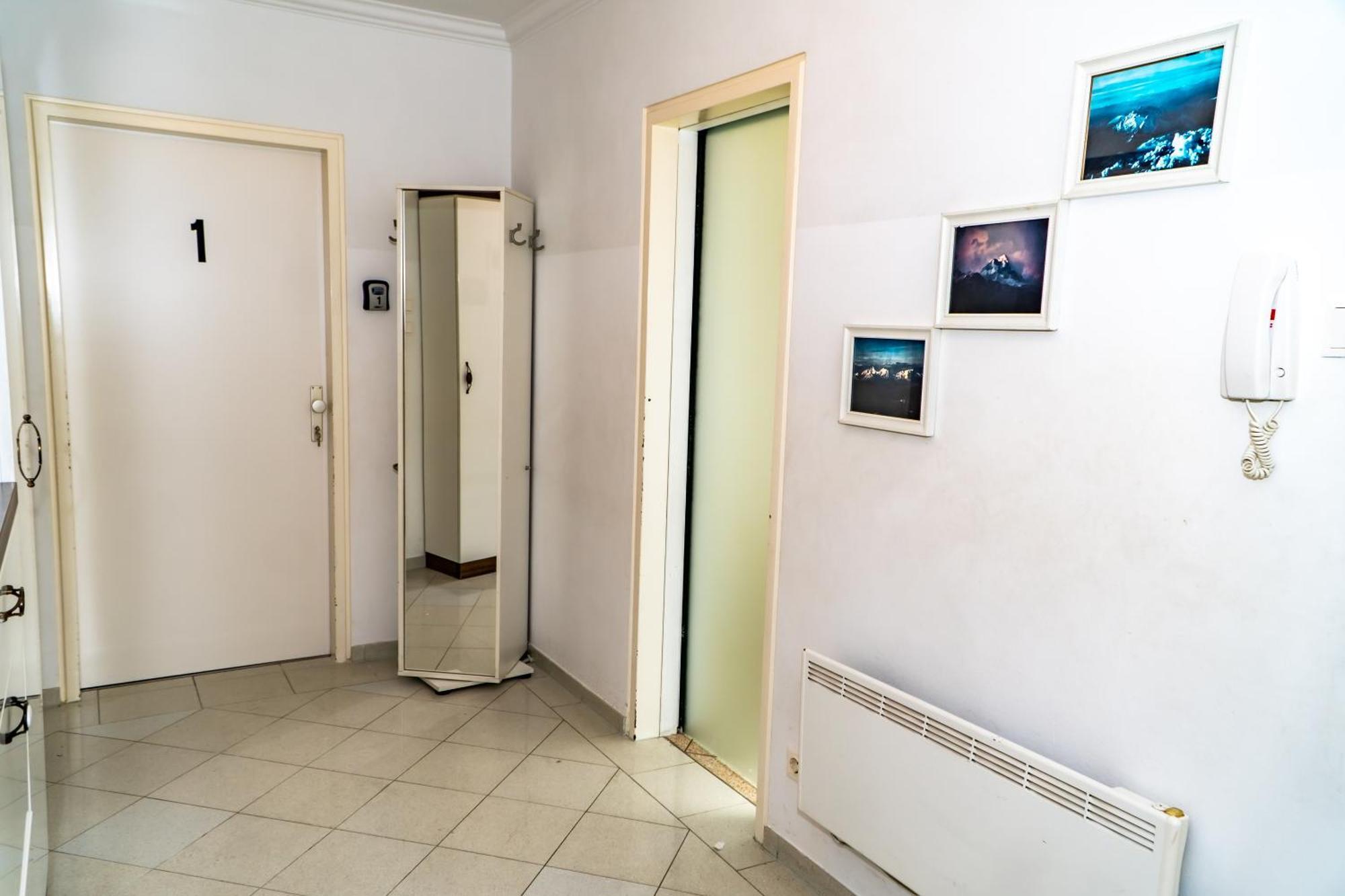 Spacious Rooms 5 Minutes To Wiener Stadthalle 외부 사진