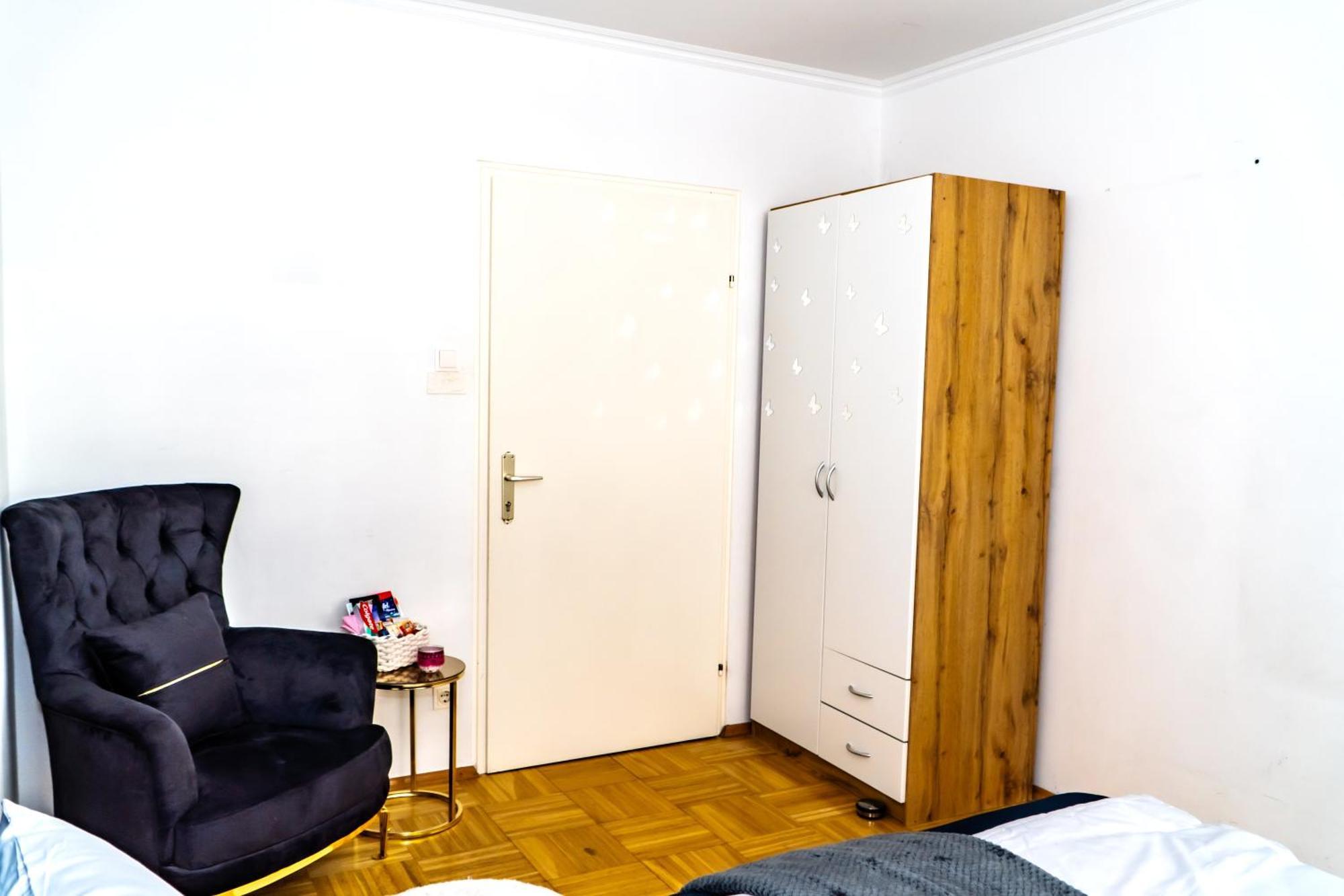 Spacious Rooms 5 Minutes To Wiener Stadthalle 외부 사진